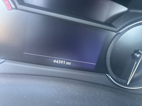 Used 2023 Cadillac XT4 Premium Luxury w/ Cold Weather Package image 5