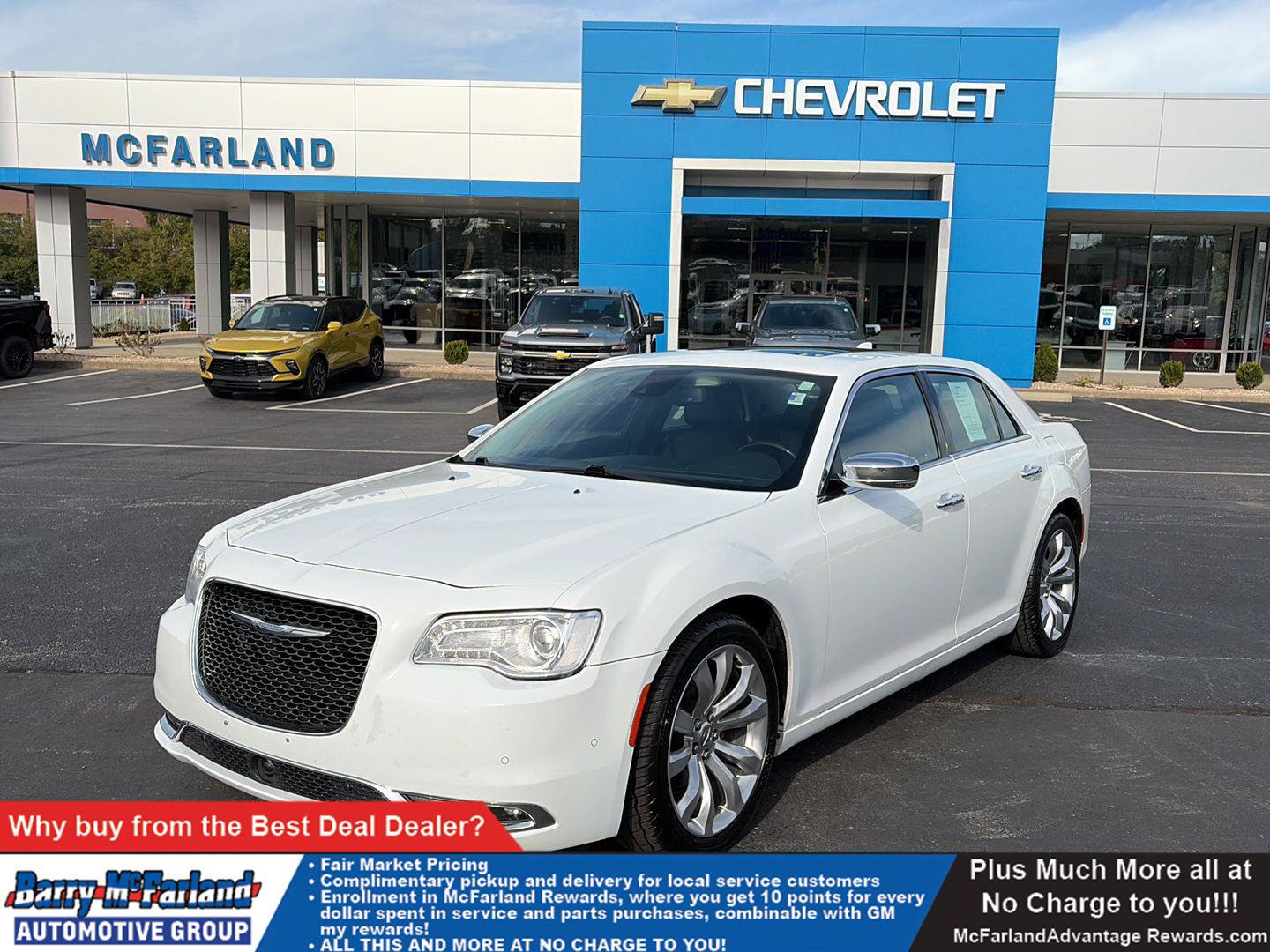 Used 2017 Chrysler 300 C w/ Safetytec Plus Group RWD image 1
