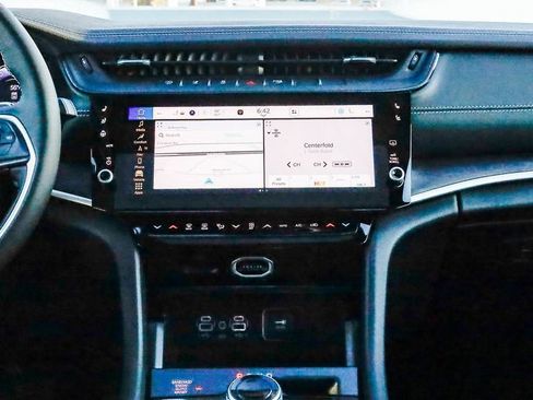 New 2026 Jeep Grand Cherokee L Limited AWD/4WD image 16