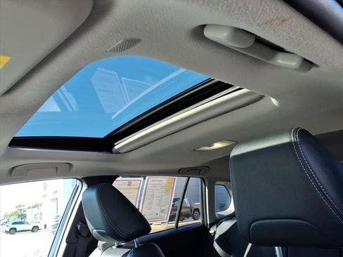 Certified 2022 Toyota Corolla Cross XLE image 15