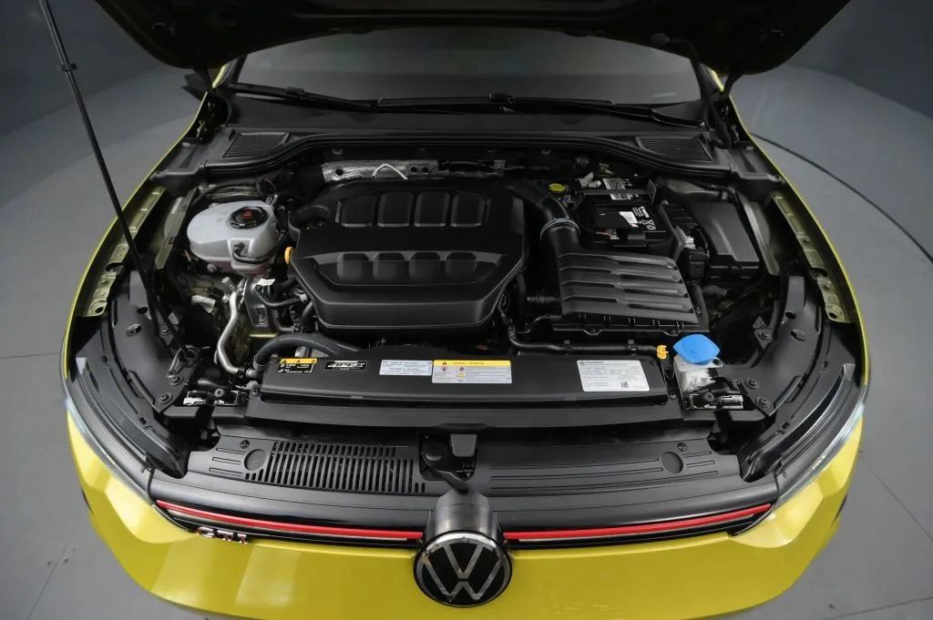 Used 2023 Volkswagen GTI 40th Anniversary Edition FWD image 23
