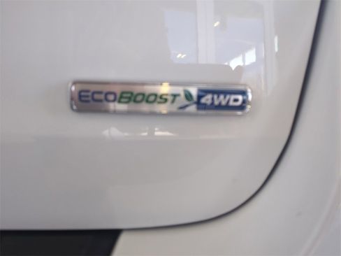 Used 2020 Ford Explorer XLT w/ Equipment Group 202A image 6