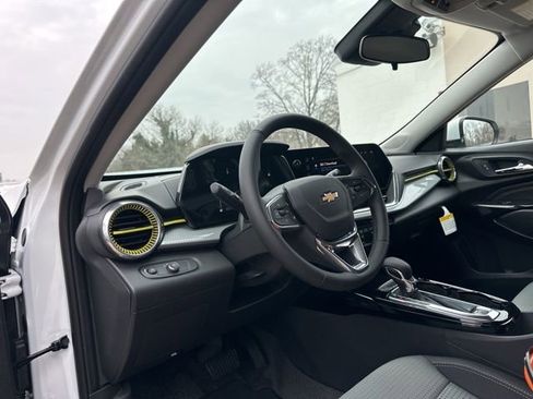 New 2026 Chevrolet Trax LT w/ LT Convenience Package image 12