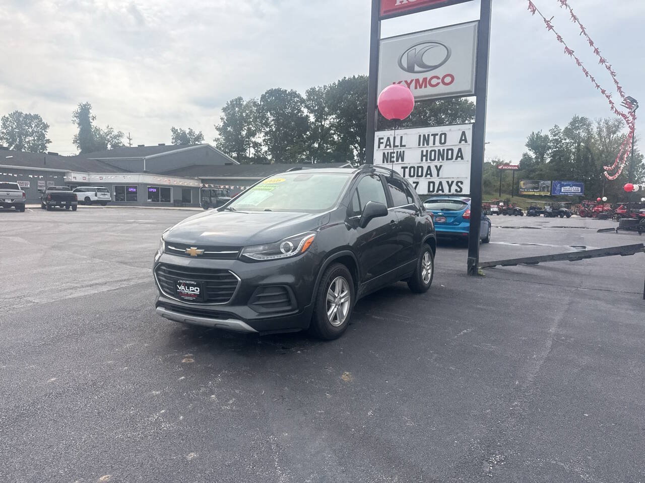 Used 2017 Chevrolet Trax LT FWD image 4