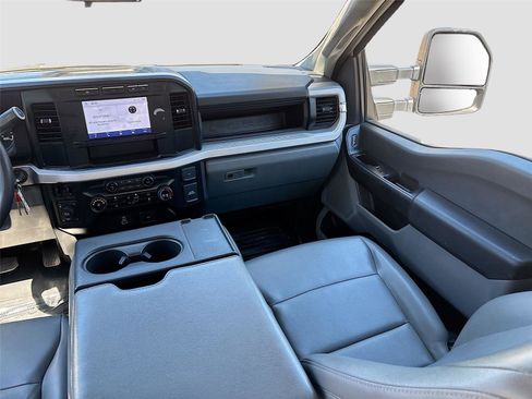 Used 2023 Ford F250 XL w/ FX4 Off-Road Package image 21