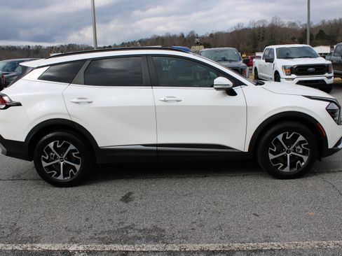 Used 2024 Kia Sportage EX w/ EX Premium Package image 5