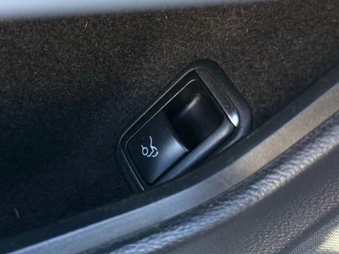 Used 2012 Mercedes-Benz E 350 Coupe image 21