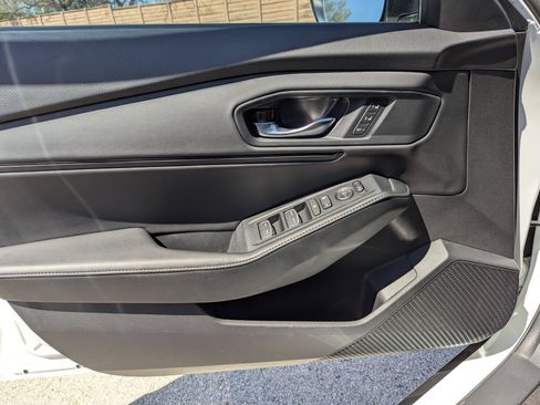 Used 2024 Honda Accord Sport image 9