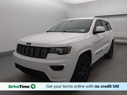 Used 2019 Jeep Grand Cherokee Altitude image 1