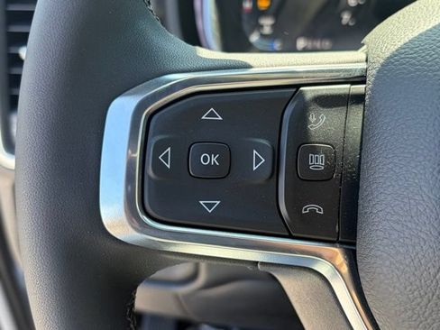 New 2026 RAM 2500 Laramie AWD/4WD image 17