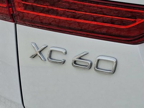 Used 2023 Volvo XC60 B5 Plus w/ Climate Package AWD/4WD image 30