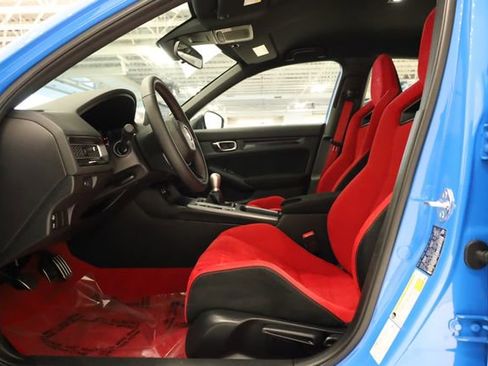 Used 2025 Honda Civic Type R image 12