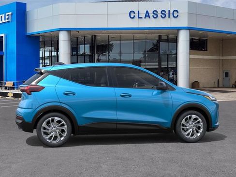 New 2027 Chevrolet Bolt LT w/ Comfort Package FWD image 5