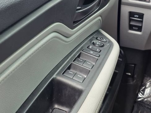 Used 2019 Honda Odyssey EX-L image 16