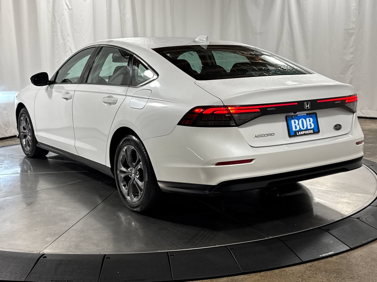 Certified 2023 Honda Accord EX image 9