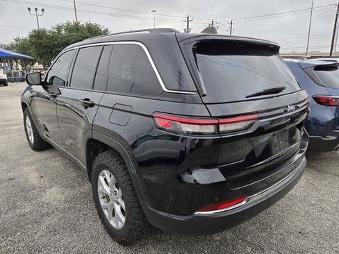 Used 2023 Jeep Grand Cherokee Limited w/ Trailer Tow Prep Group (B) RWD image 4