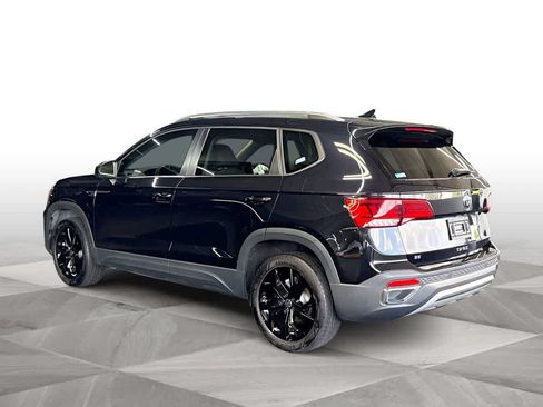 Certified 2024 Volkswagen Taos SE FWD image 6