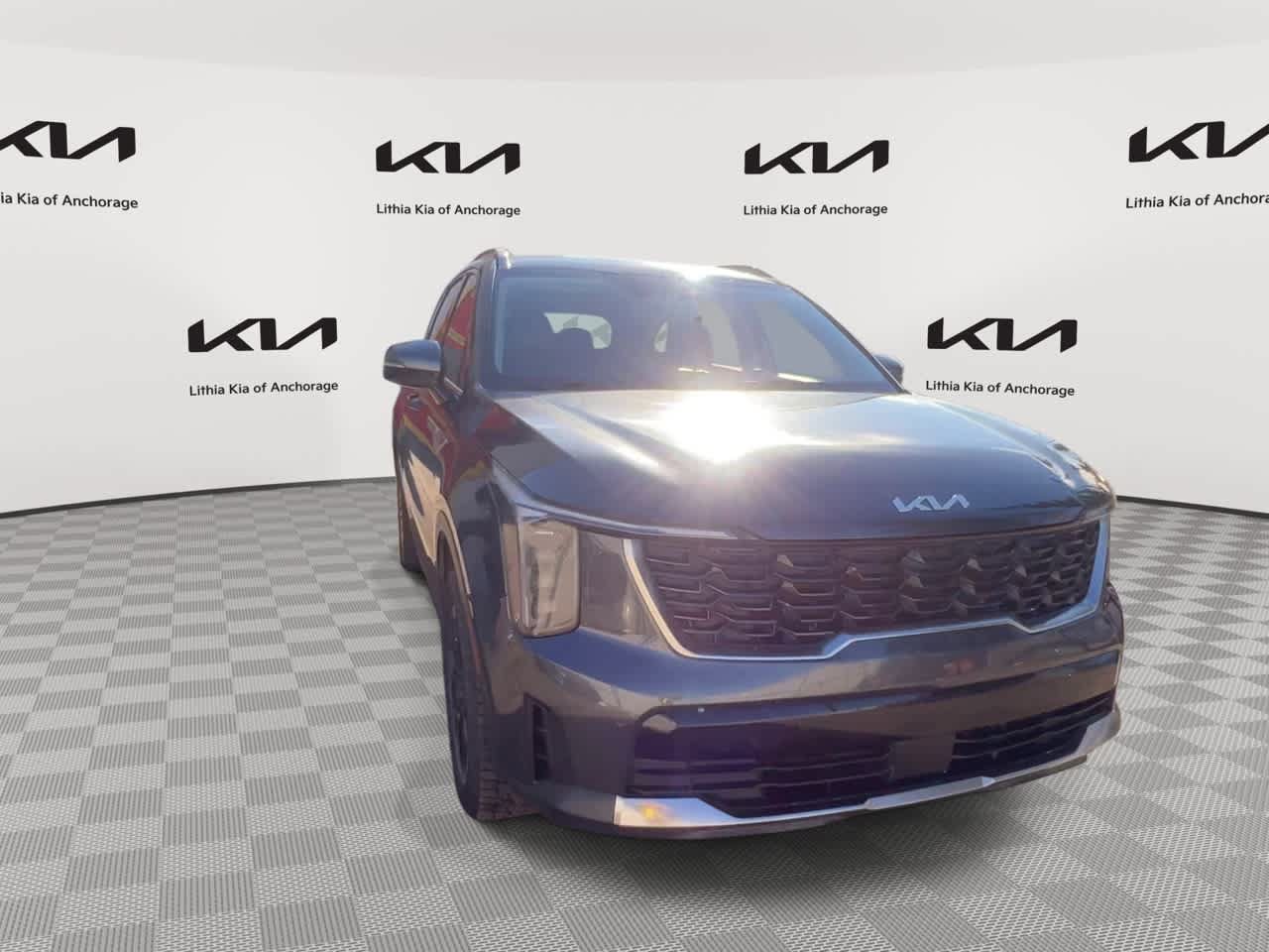 Used 2024 Kia Sorento S AWD/4WD image 3
