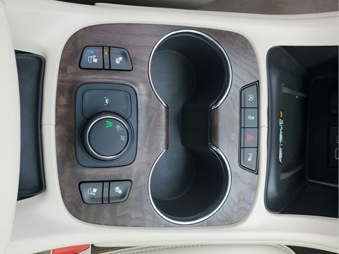 Used 2023 GMC Acadia Denali w/ Denali Technology Package image 43