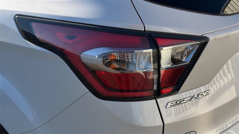Used 2017 Ford Escape Titanium AWD/4WD image 13