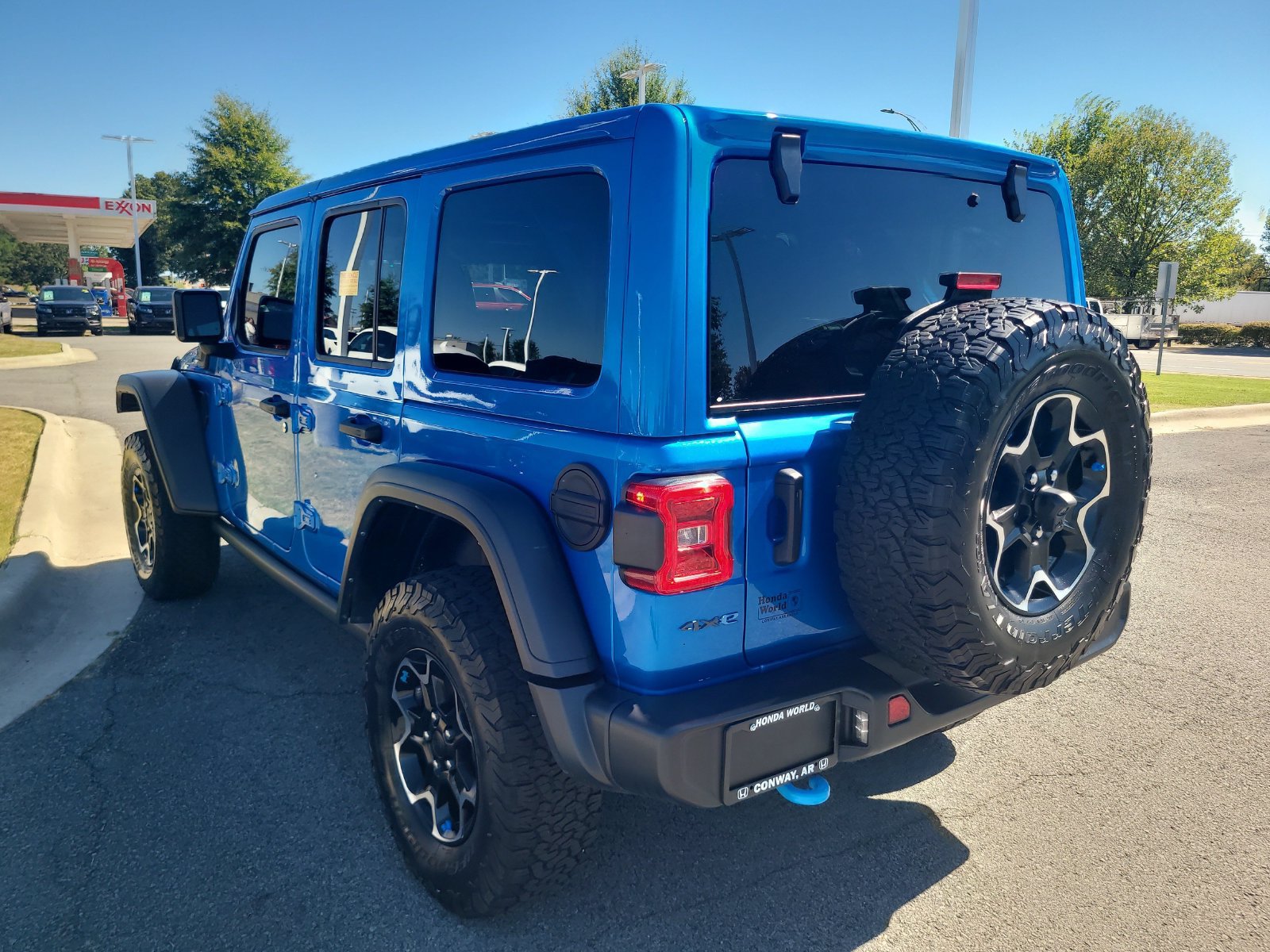 Used 2022 Jeep Wrangler Unlimited Rubicon 4xe w/ Cold Weather Group AWD/4WD image 5
