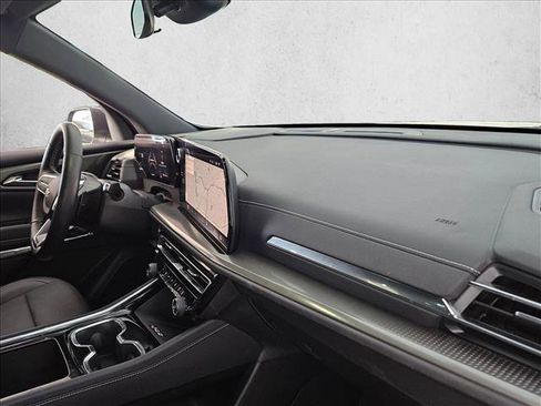 Used 2026 Chevrolet Traverse LT image 27