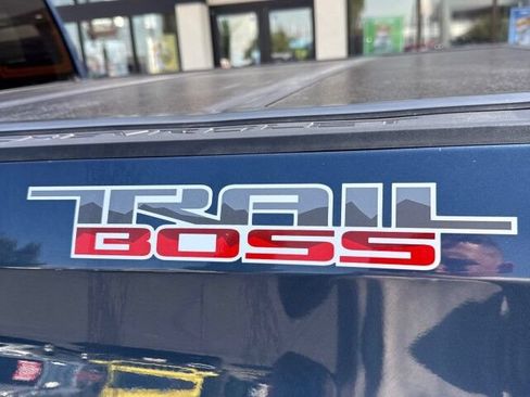 Used 2019 Chevrolet Silverado 1500 LT Trail Boss AWD/4WD image 8