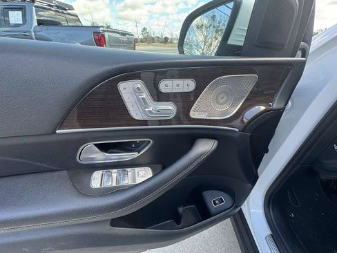 Used 2024 Mercedes-Benz GLE 350 4MATIC image 17