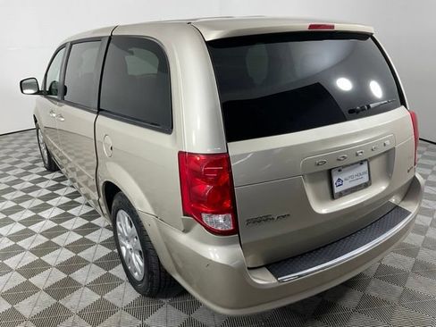 Used 2016 Dodge Grand Caravan SE w/ Quick Order Package 29E SE FWD image 5
