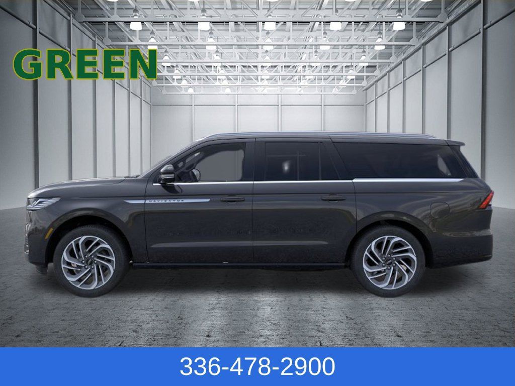 Used 2026 Lincoln Navigator L Reserve AWD/4WD image 3