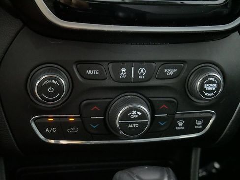 Used 2019 Jeep Cherokee Limited w/ Trailer Tow Group AWD/4WD image 31