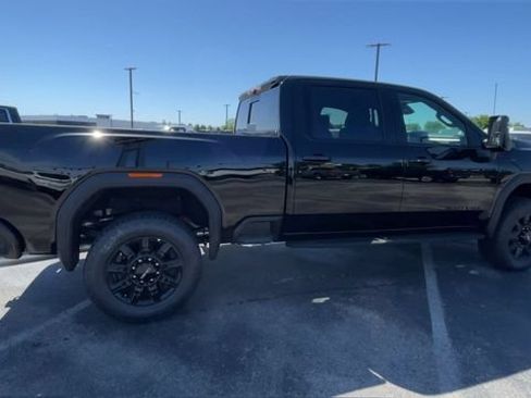 New 2026 GMC Sierra 2500 AT4 w/ AT4 Premium Plus Package AWD/4WD image 2