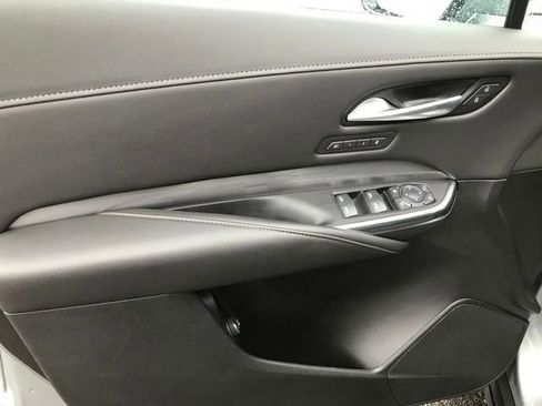 Certified 2025 Cadillac XT4 Premium Luxury image 15