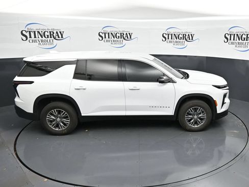 Certified 2024 Chevrolet Traverse LS FWD image 25