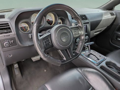 Used 2014 Dodge Challenger R/T image 11