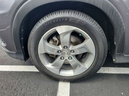 Used 2019 Honda HR-V LX image 17