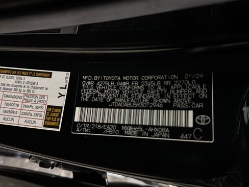 Used 2024 Toyota Prius XLE AWD/4WD image 26