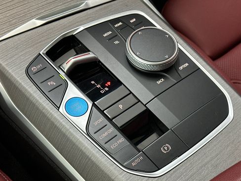 Certified 2025 BMW i4 eDrive40 RWD image 24