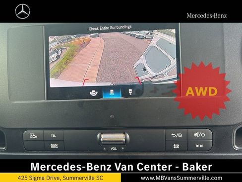 Used 2024 Mercedes-Benz Sprinter 2500 image 33
