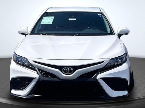 Used 2023 Toyota Camry SE w/ Convenience Package image 3