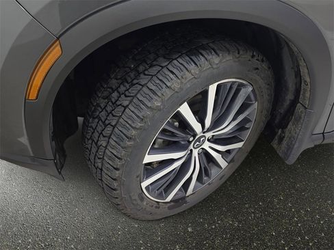 Used 2022 INFINITI QX60 Sensory w/ Cargo Package image 32