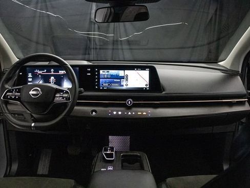 Used 2025 Nissan Ariya AWD image 22