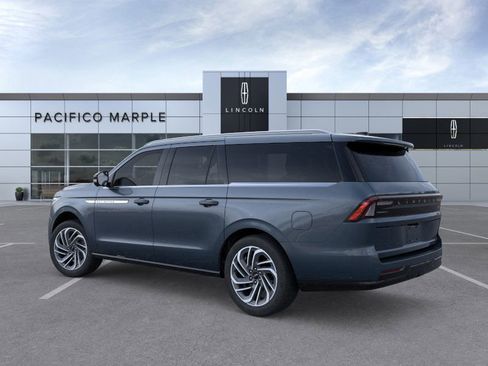 New 2026 Lincoln Navigator L Reserve image 4