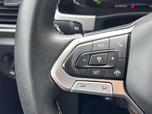 Used 2023 Volkswagen Atlas SE FWD image 23