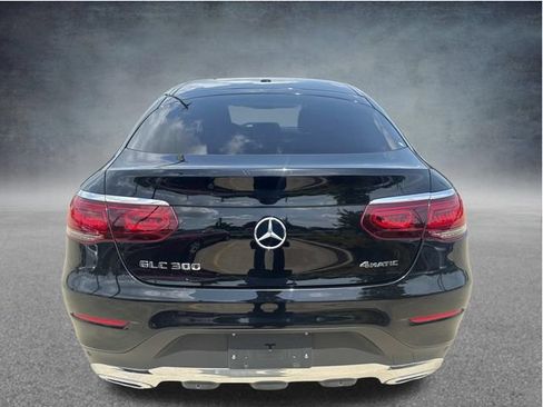 Used 2023 Mercedes-Benz GLC 300 4MATIC Coupe image 7