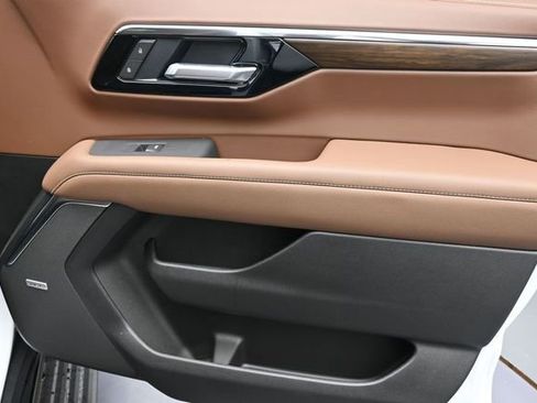 New 2026 Chevrolet Tahoe High Country AWD/4WD image 38