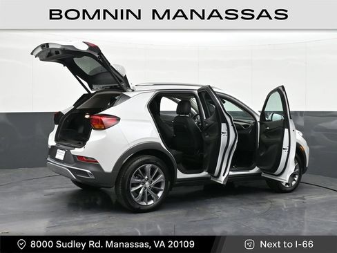 Used 2023 Buick Encore GX Essence w/ Experience Buick Package FWD image 36