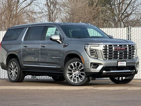 New 2026 GMC Yukon XL Denali w/ Denali Reserve Package image 2