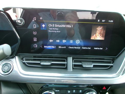 New 2026 Chevrolet Trax ACTIV w/ Sunroof Package image 17