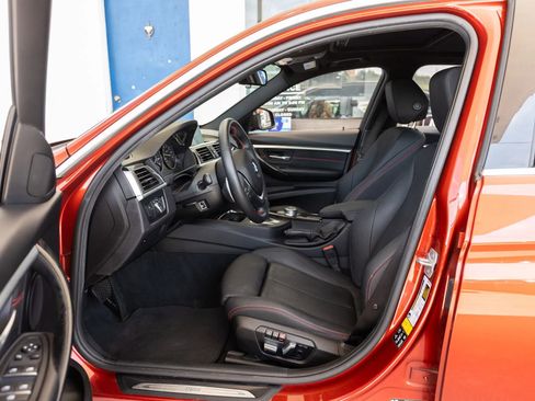 Used 2018 BMW 330i xDrive Sedan AWD/4WD image 17